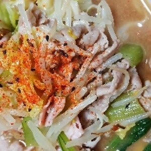 にんにく生姜たっぷり入れて☆美味しい味噌ラーメン